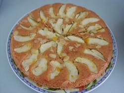 Appelcake gevuld met walnoten